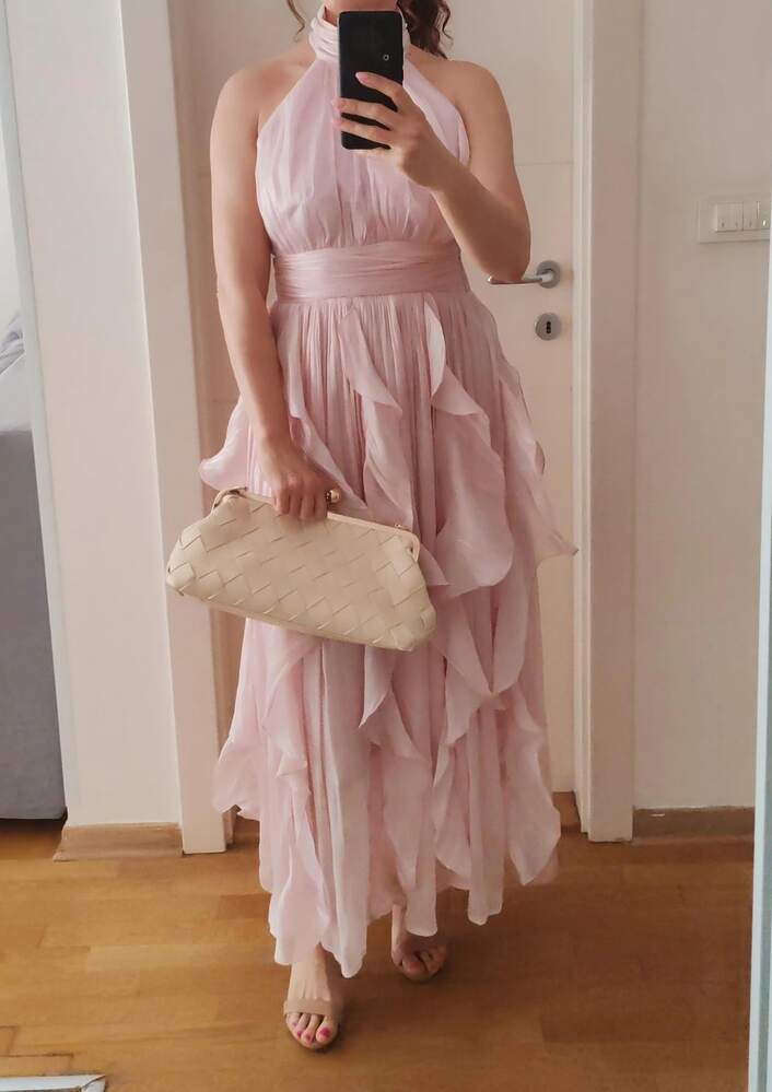 <p>+3,421 women have found their favourite piece</p>